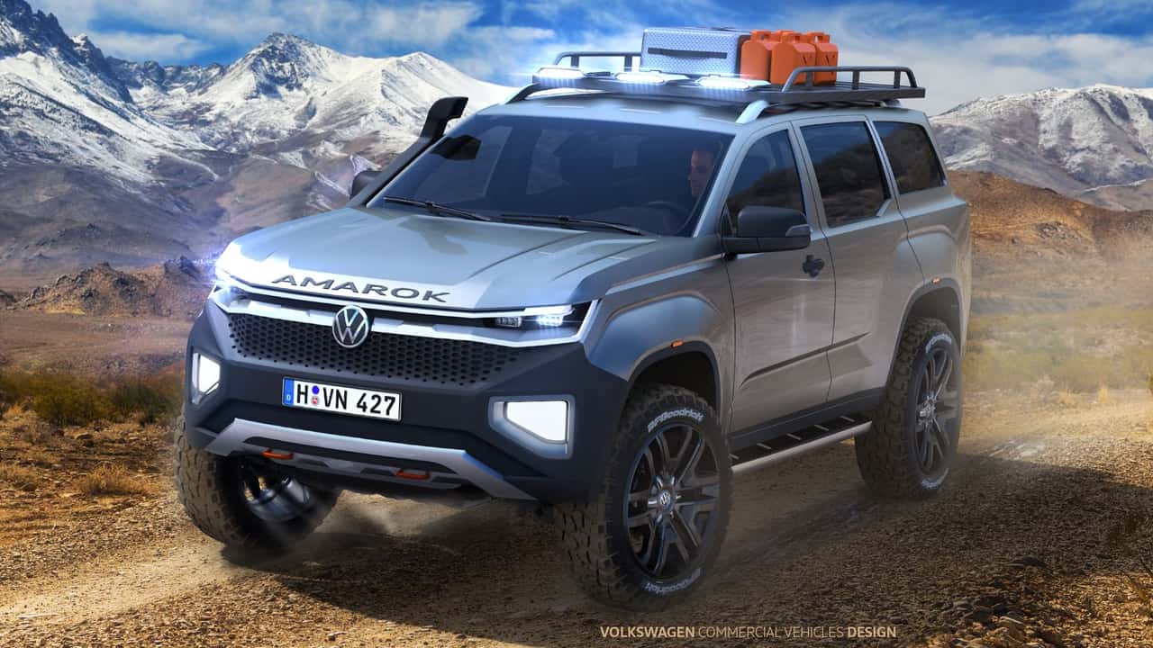 Ford Everest SUV roulant sur une piste de terre